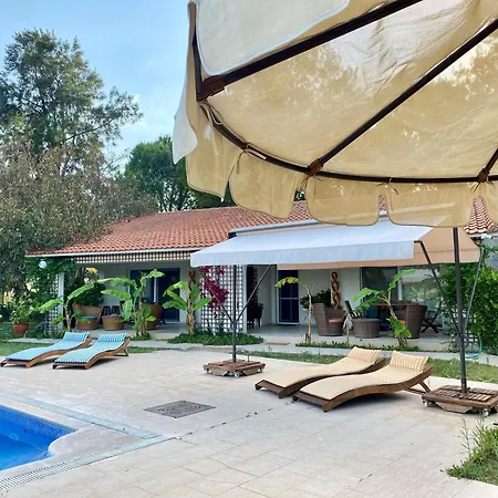 Sunyear Glamping Βουρλά